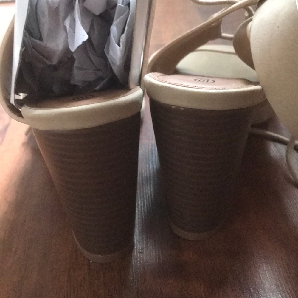 💐Ladies 3” heel sandals sz 10💐 - Picture 6 of 7
